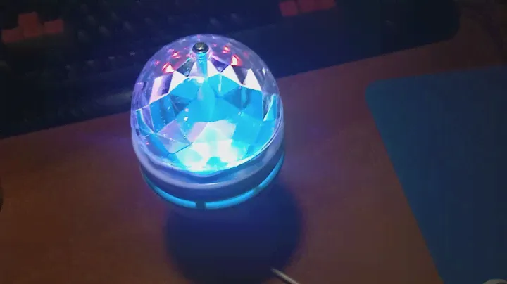 Вращающаяся LED диско лампа - светомузыка (цветомузыка)